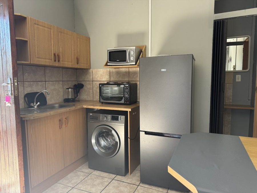 1 Bedroom Property for Sale in Gordons Bay Central Western Cape